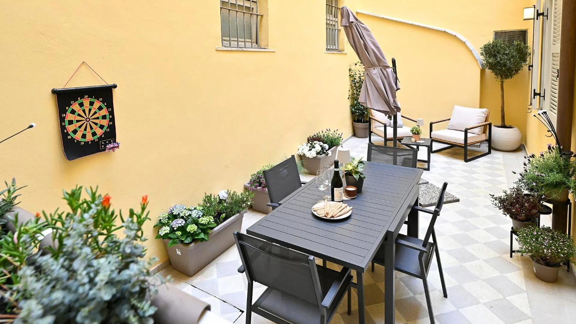 Monti Luxury Patio Apartment Řím 0*,