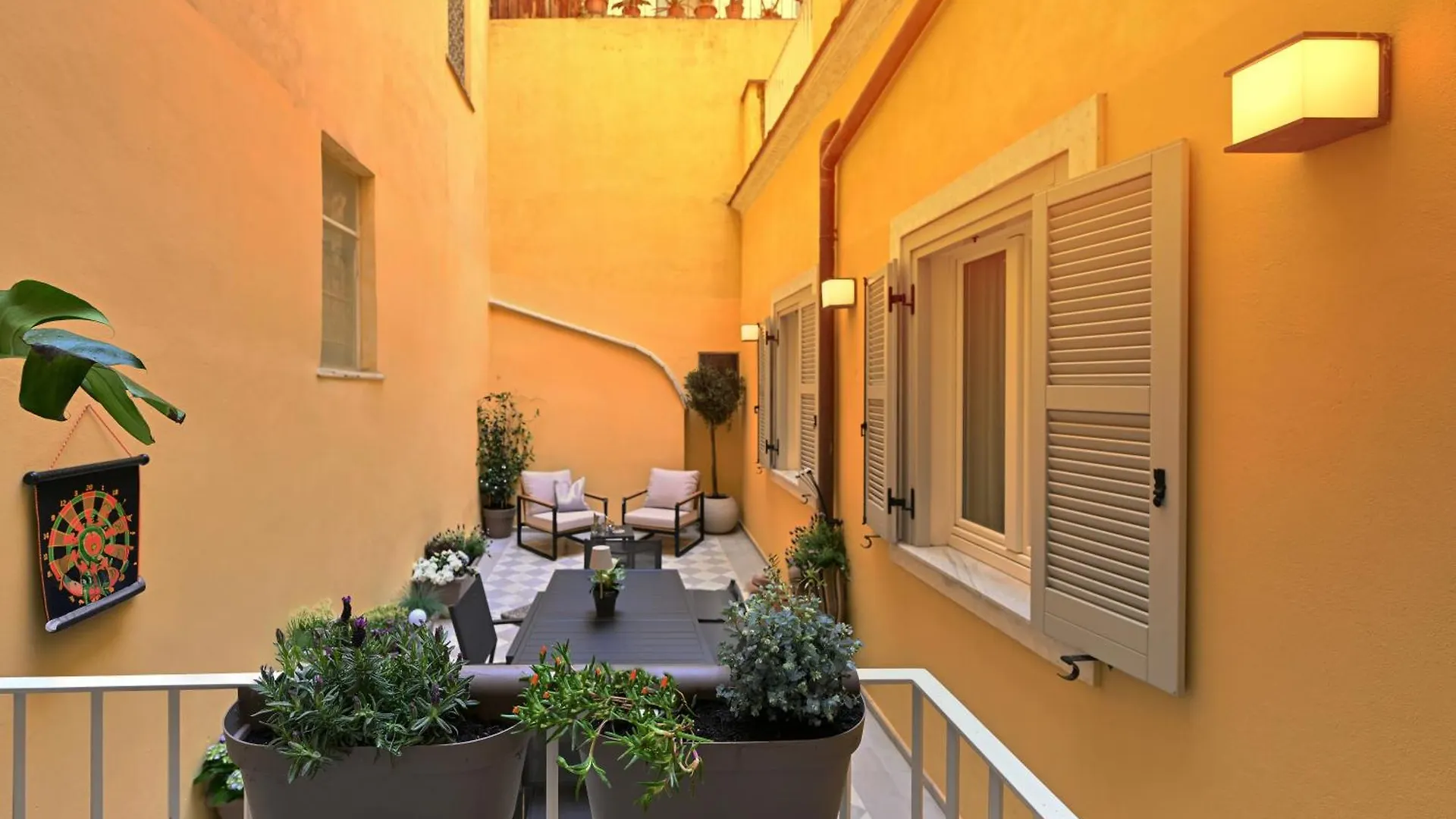 Monti Luxury Patio Apartment Řím
